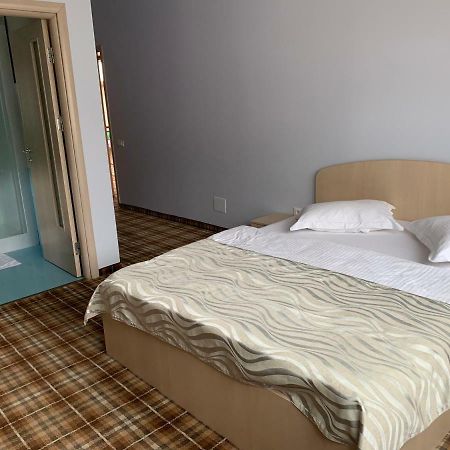 Hotel Vila Curcubeu Buşteni Exteriér fotografie