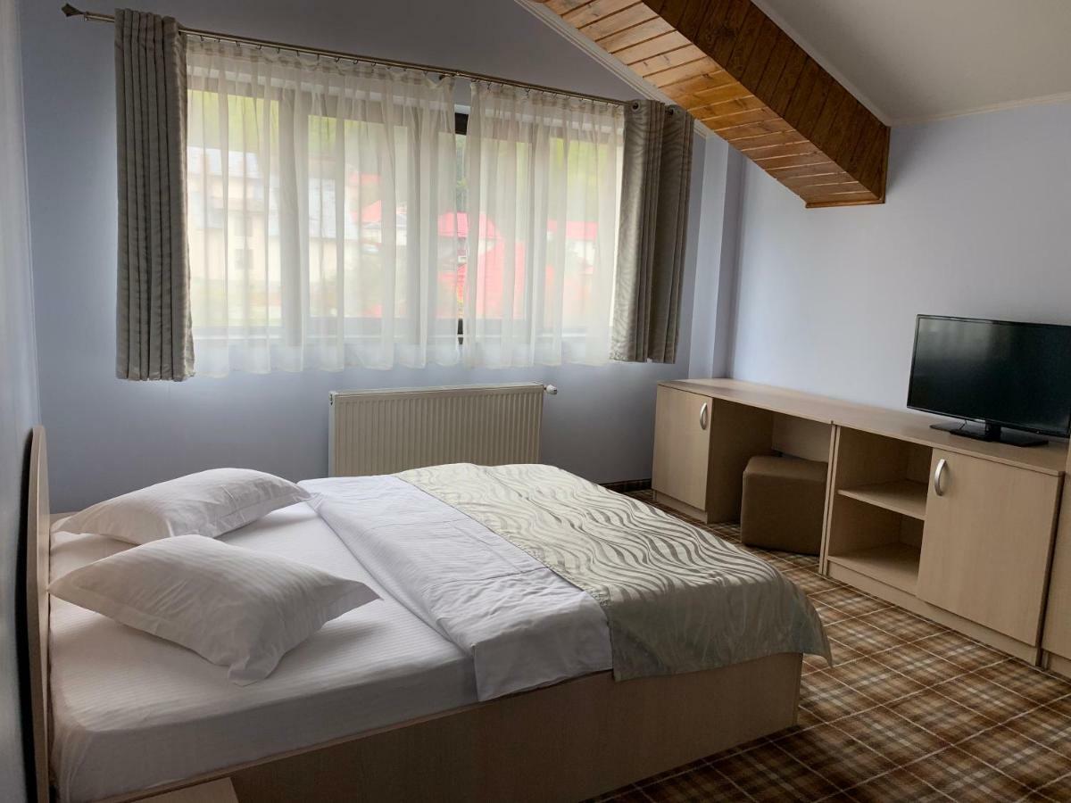 Hotel Vila Curcubeu Buşteni Exteriér fotografie