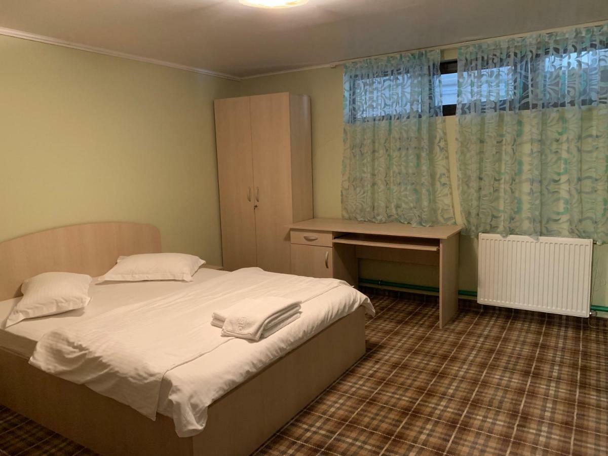 Hotel Vila Curcubeu Buşteni Exteriér fotografie