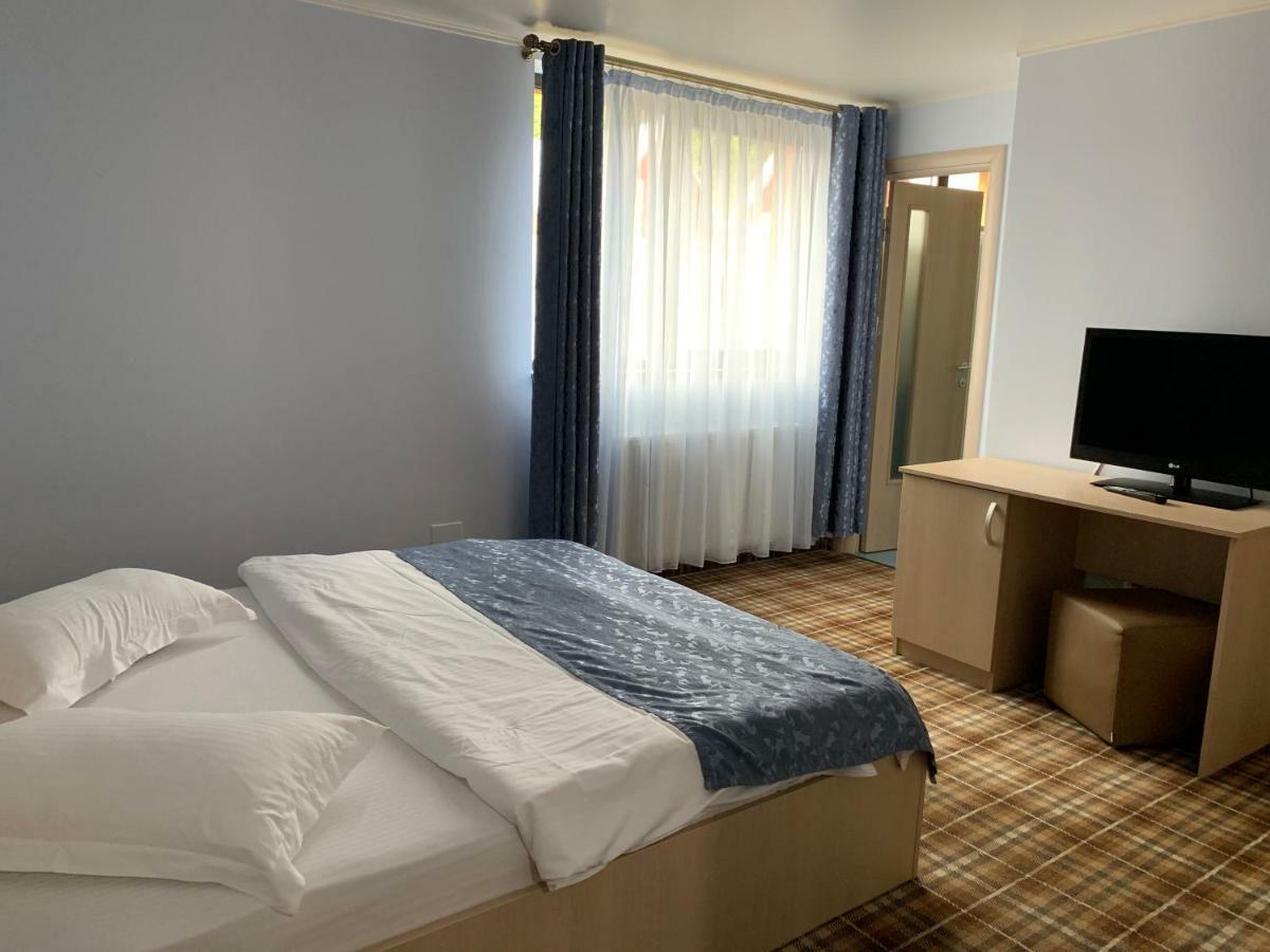 Hotel Vila Curcubeu Buşteni Exteriér fotografie