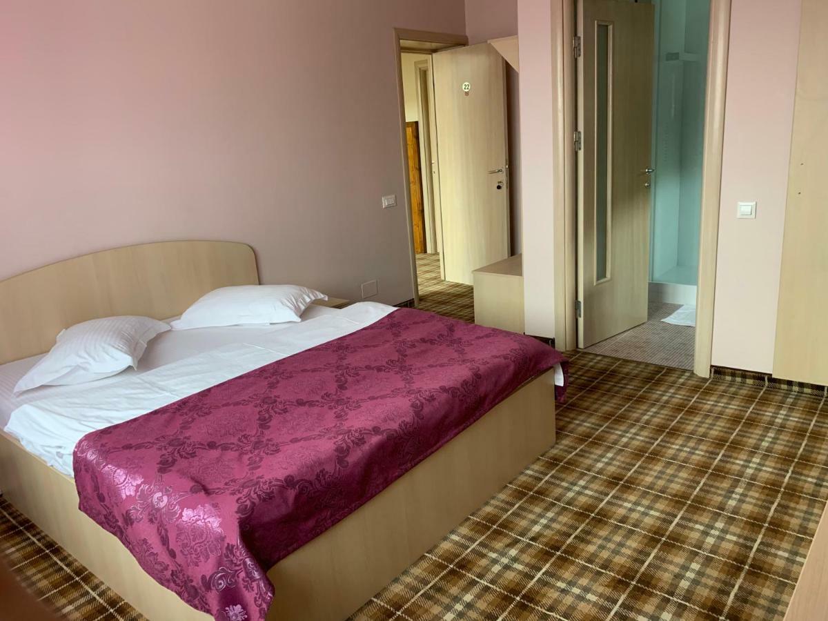 Hotel Vila Curcubeu Buşteni Exteriér fotografie