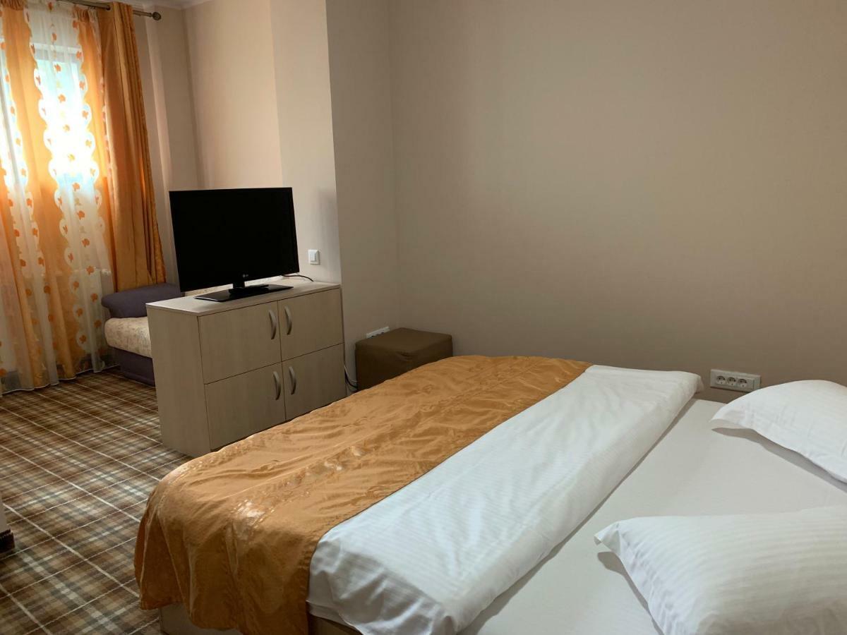 Hotel Vila Curcubeu Buşteni Exteriér fotografie