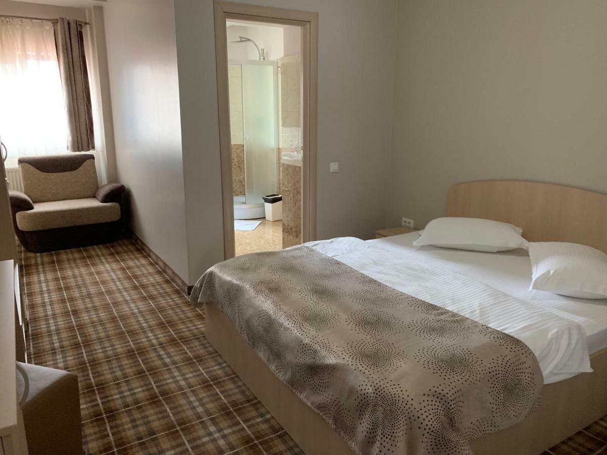 Hotel Vila Curcubeu Buşteni Exteriér fotografie